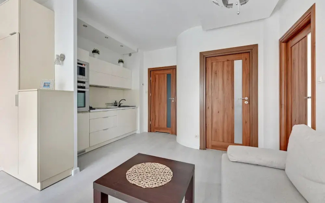 Lion Apartments - Bright Side