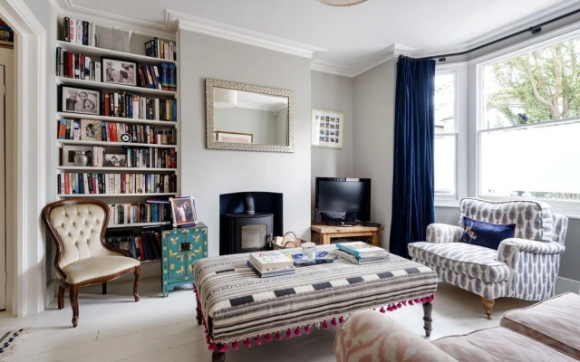 Spectacular Shepherds Bush Home Close to Westfield