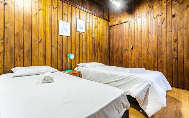 Casa em condomínio em meio à natureza CLN006