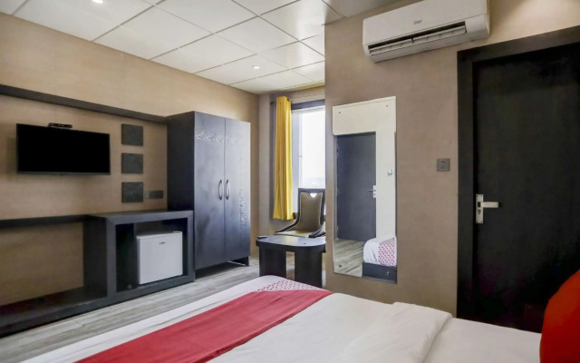 Hotel Cayman by OYO Rooms