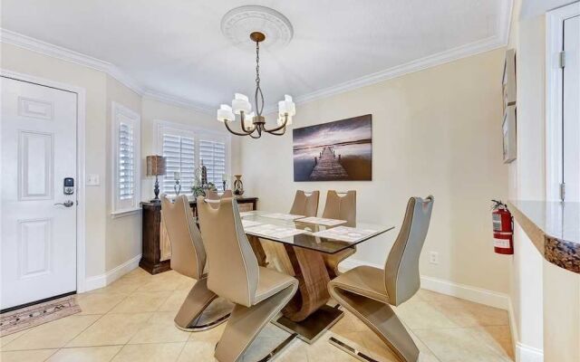 Windjammer 214 - Two Bedroom Condo