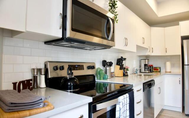Premium Modern Condo Top Location 2Bed