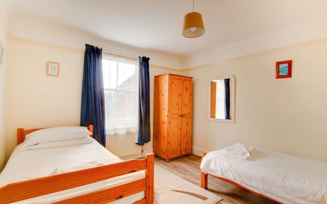 Chic Holiday Home in Swanage With Garden