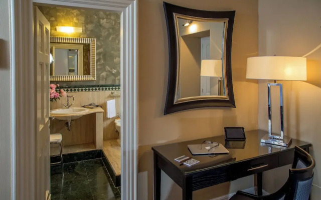 The Inn at the Spanish Steps Luxury Collection - Suite Condotti
