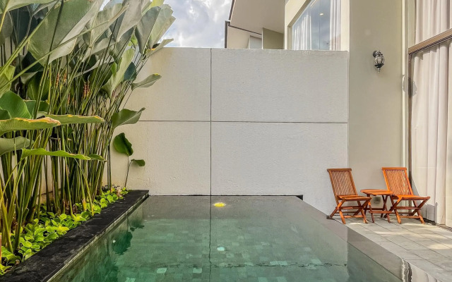 Kayumas Seminyak Resort