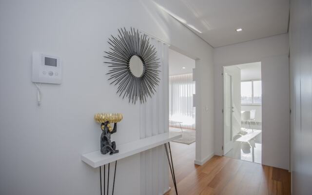 Liiiving-Luxury RiverView Apartment VIII