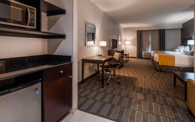 Best Western Harbour Inn & Suites Huntington - Sunset Beach