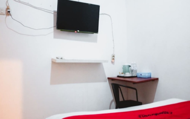 RedDoorz Plus near Palembang Indah Mall