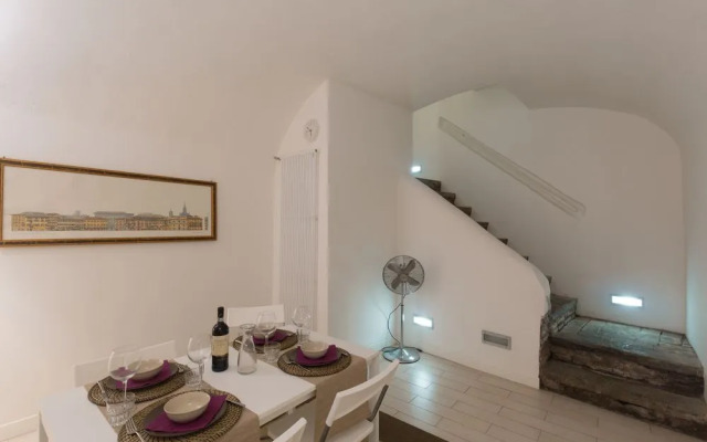 Travel & Stay - Parione