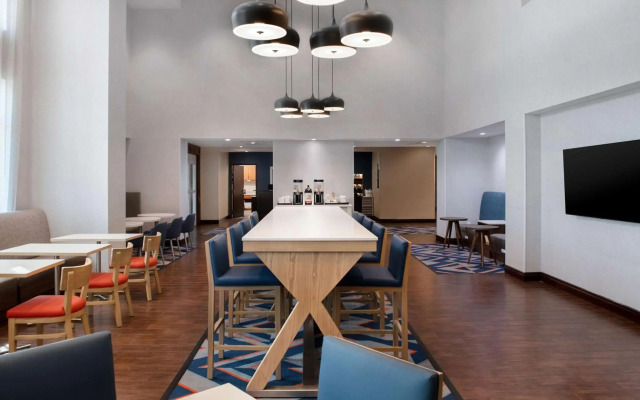 Hampton Inn & Suites Harvey/New Orleans West Bank