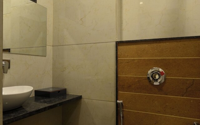 Hotel Jhankar Palace
