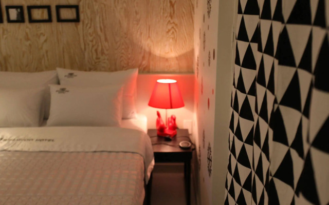 Shampoo Hotel