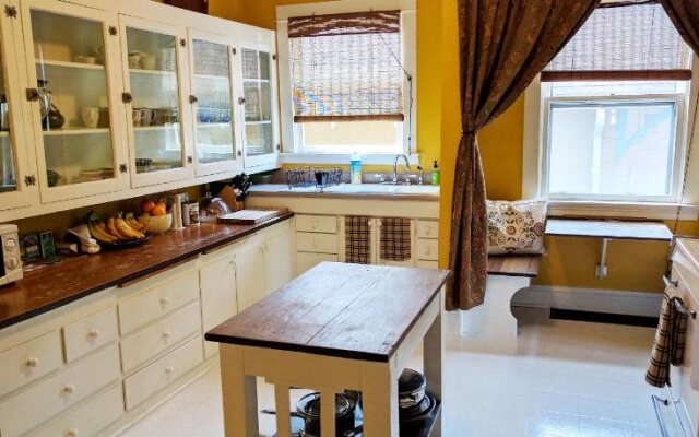 Bluebird Guesthouse