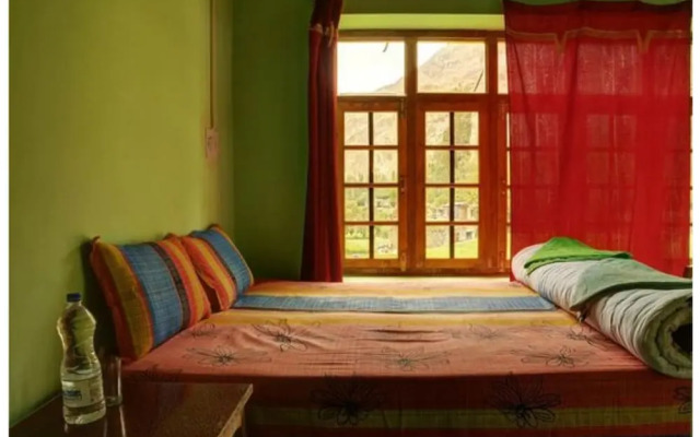 Maha Guest House