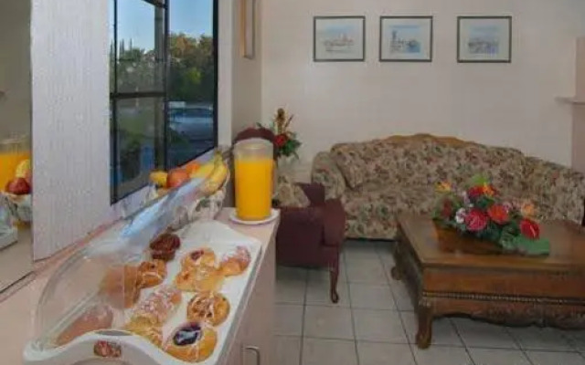 Rodeway Inn La Mesa