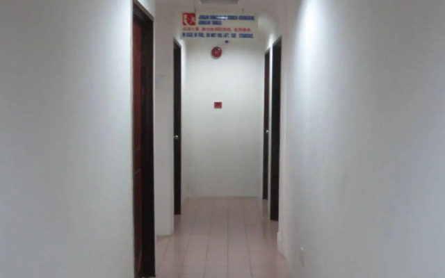 Wah May Hotel