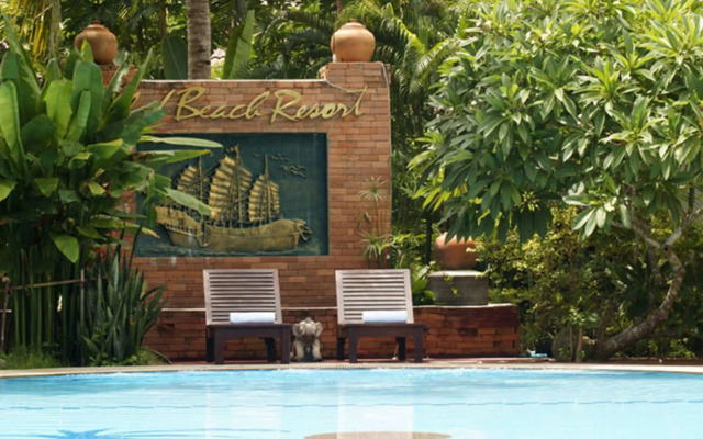 Salad Beach Resort