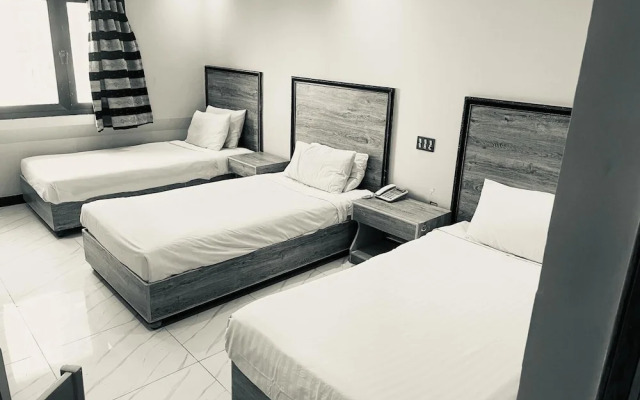 Sarawan Hotel