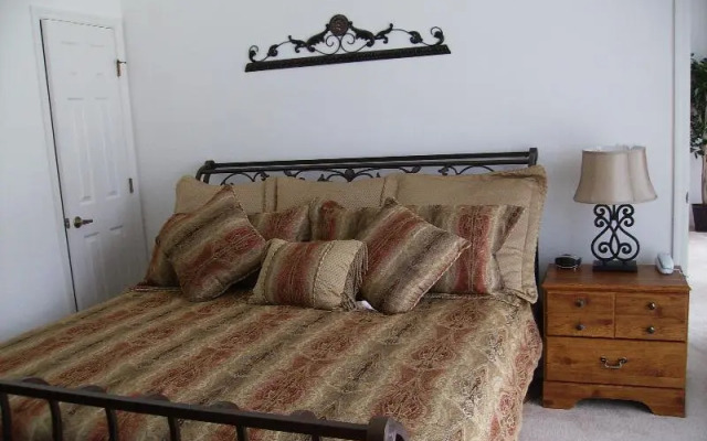 Tuscan Hills Executive Gamesroom and Spa