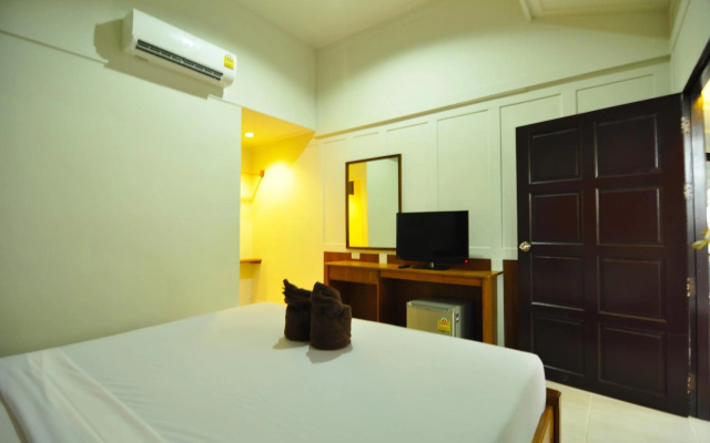 Phi Phi Twin Palms Bungalows