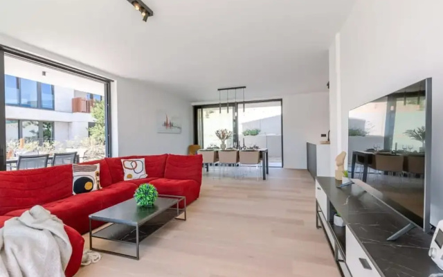 Beautiful Ultramodern Apartment in Oostduinkerke