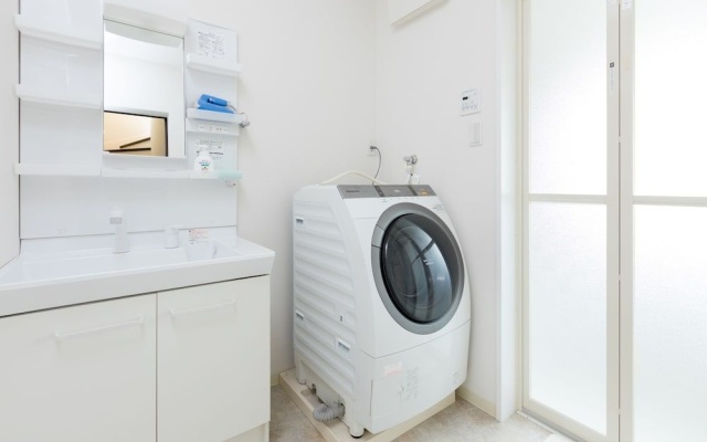 Mikazuki House Teradacho – Guest Rooms – Osaka