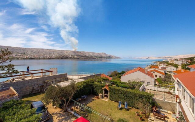 Awesome Apartment in Pag With Wifi and 2 Bedrooms