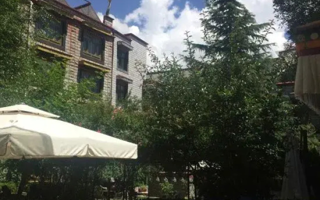 Lhasa Jiqu Hotel