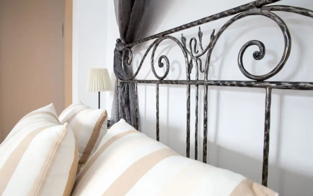 Irini Pension