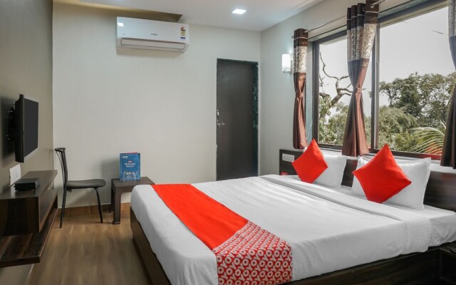 OYO 18815 Bhushan Residency