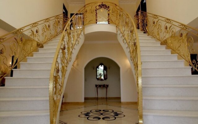 Luxurious Villa Anthi
