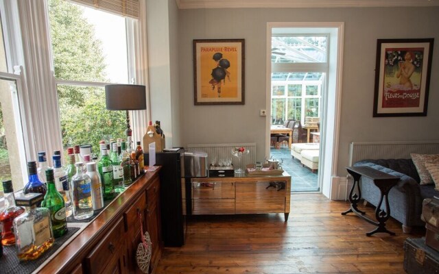 Treherne House & The Malvern Retreat
