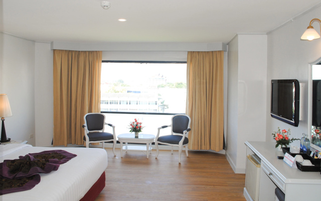 CH Hotel