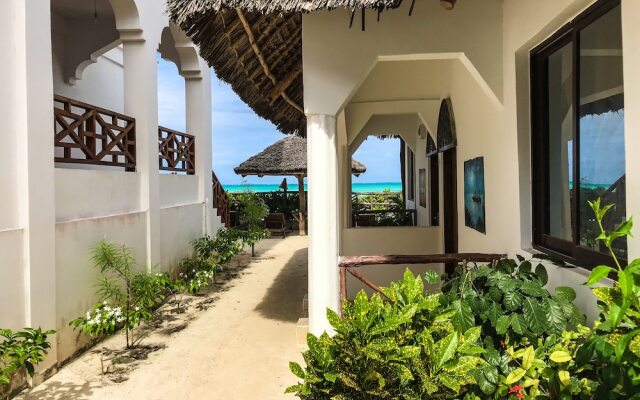 Jambiani White Sands Beach Bungalows