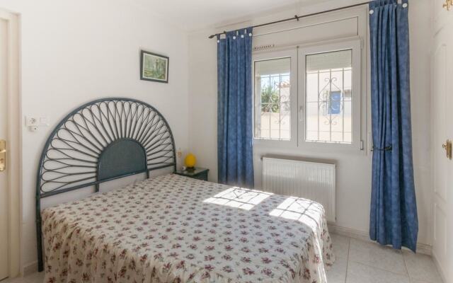 Luxury Apartment With Private Pool in L'escala Catalonia
