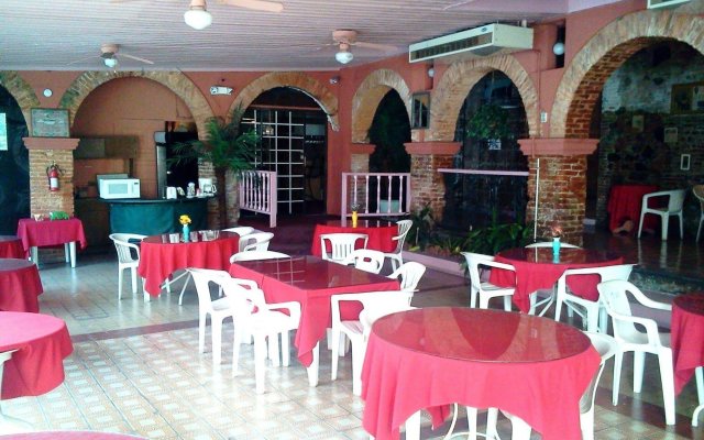 Oasis Parador Hotel