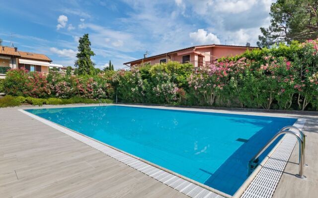 Magnificent Holiday Home in Bardolino with Private Pool