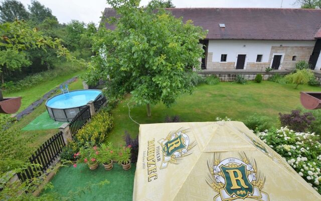 Tasteful Villa in Zernov With Private Pool