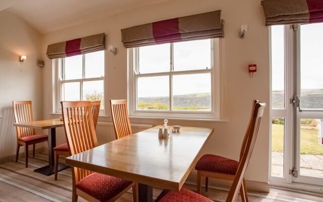 OYO Cliffemount Hotel