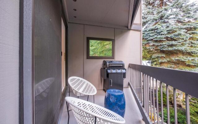 Highland Annex studio by Outpost Whistler