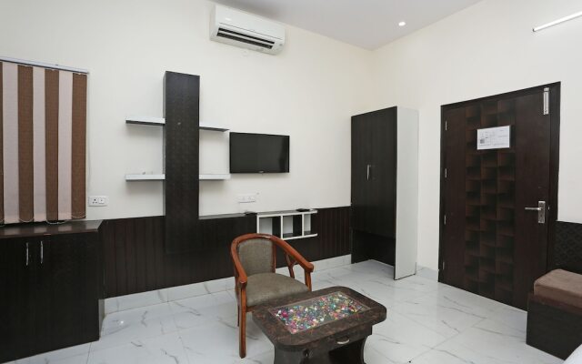 Oyo 30642 Hotel Sumanglam