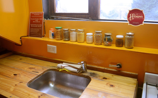 The House Hostel Resto & Bar Bariloche