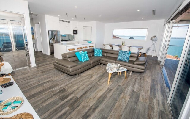 Bluewater Splendour - the Ultimate Beach Home