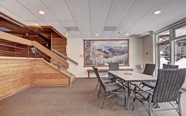 Roomy Condo with Great Amenities - VS438 by RedAwning