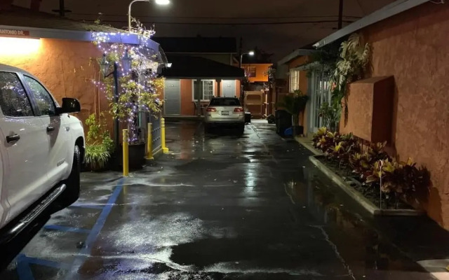 Sunlight Motel