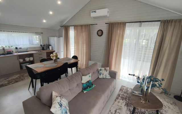Sreda Green Lounge (Barnhouse 394)