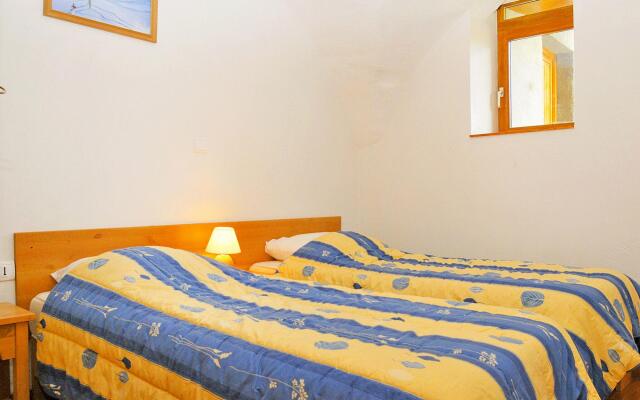 Chalet In Les Menuires-Praranger With Balcony