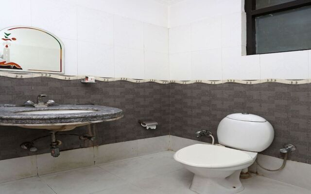 Capital O 1299 Hotel Mukut Regency