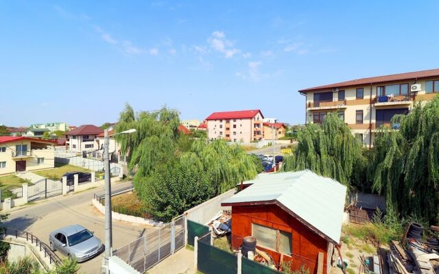 Etalon Apartments