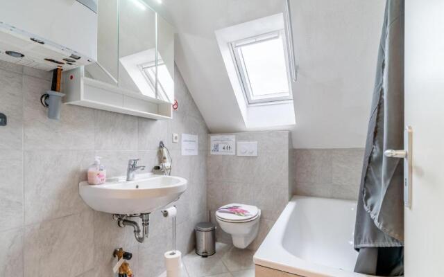 Id 6956 - Private Apartment